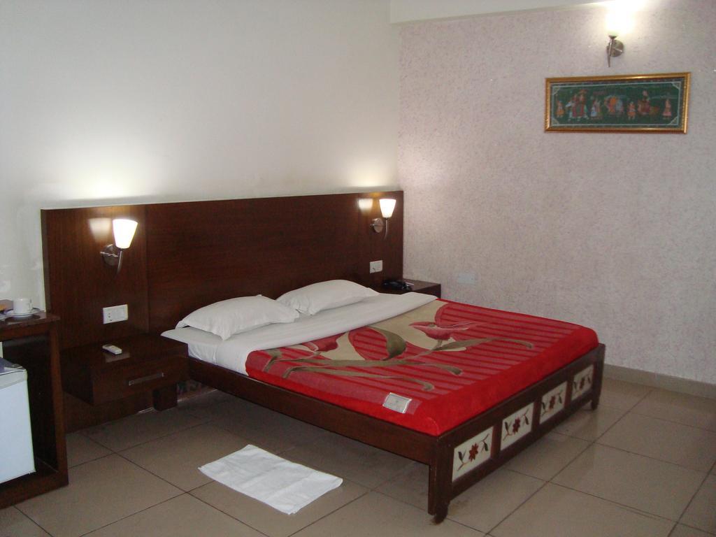 Hotel Dawat Palace Agra  Exterior photo